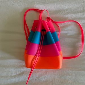 American Jewel silicone bucket backpack